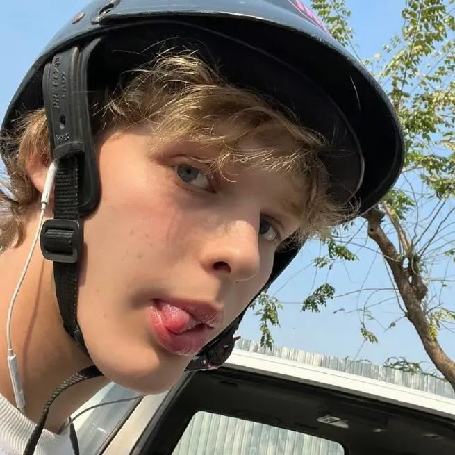 6686体育平台初级作者Brad